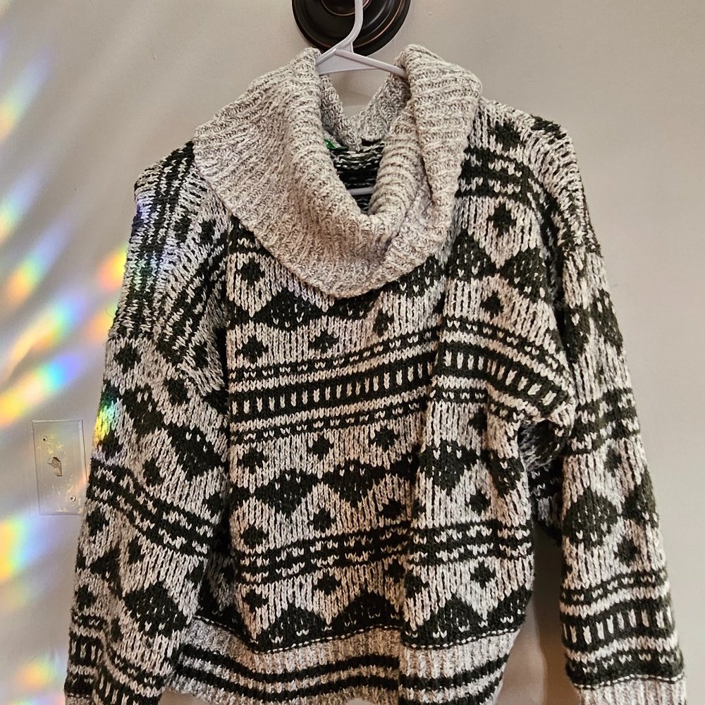 Christmas sweater dark green and grey knitted